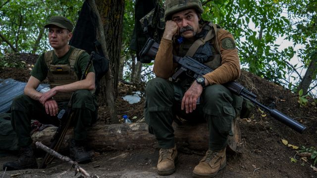 Rusko chce posílit pozice na jihu Ukrajiny, pokračují útoky u Doněcku
